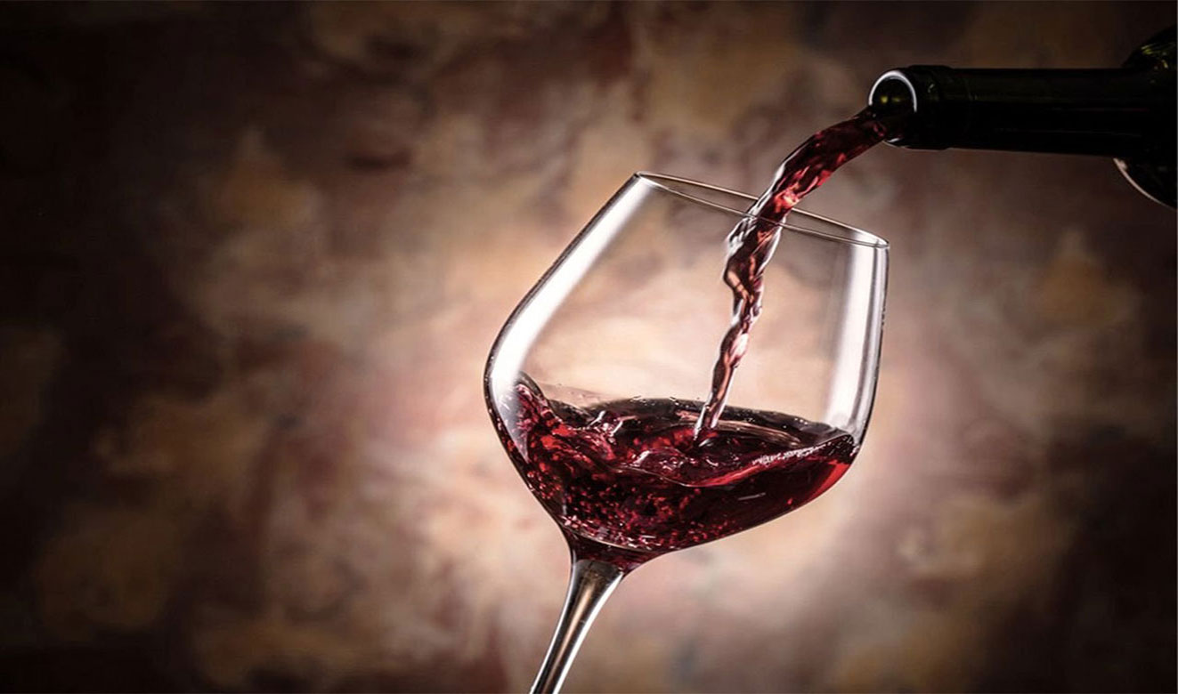 Vino rosso al calice